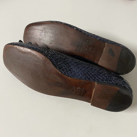 Stuart Weitzman Ballet Flat Blue Patent Leather Snake Embossed Square To… - Picture 8 of 8